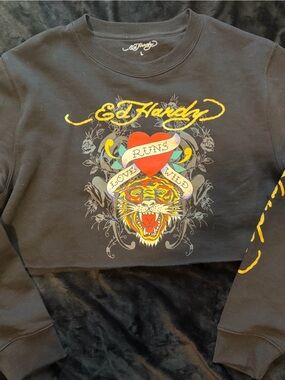 NWOT Ed Hardy Raw Hem Crop Sweatshirt with Colorful Heart & Tiger Design